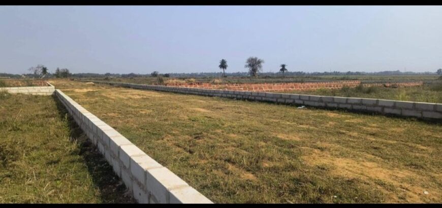 12 acer pichu road side land at tangi- barpada, cuttack, price- 1 lack/ gunthha.