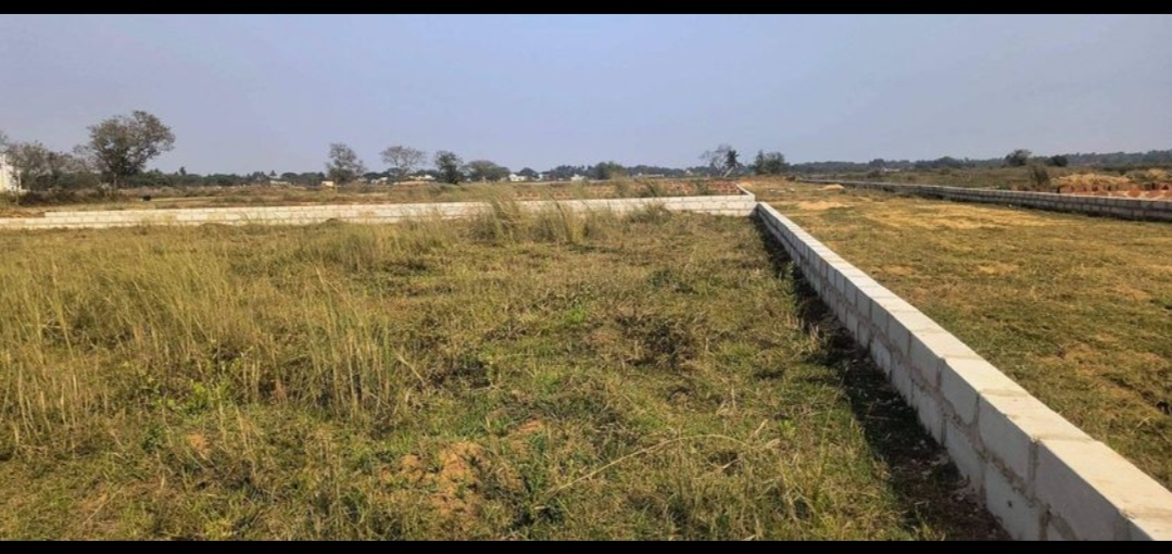 12 acer pichu road side land at tangi- barpada, cuttack, price- 1 lack/ gunthha.