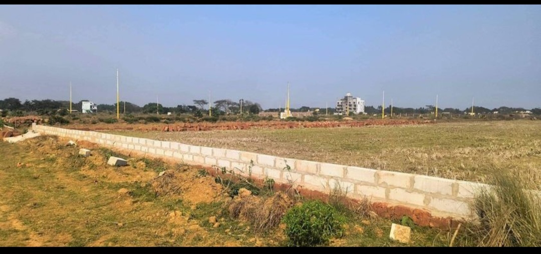 12 acer pichu road side land at tangi- barpada, cuttack, price- 1 lack/ gunthha.